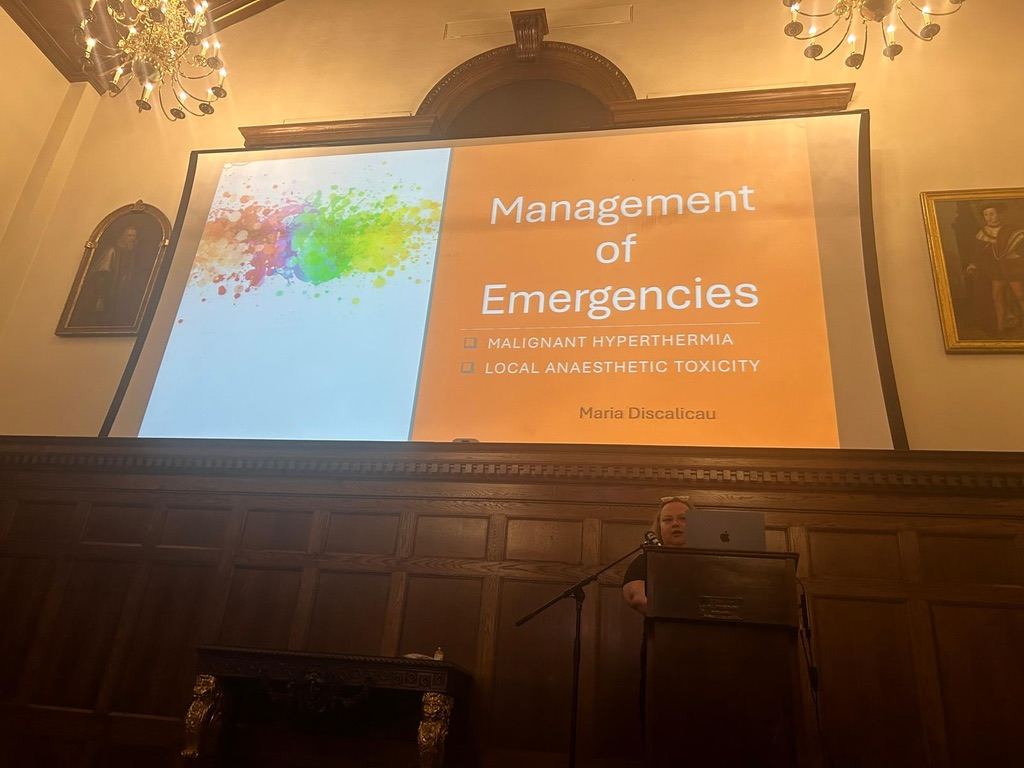 A session on the management of emergencies